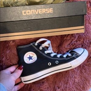 Converse youth size 2 shoes.